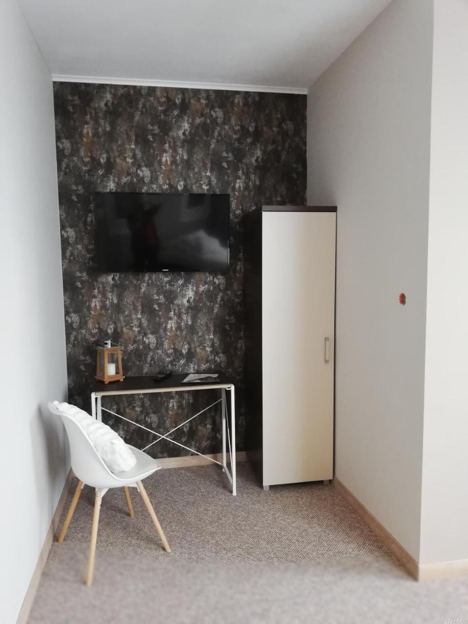 Pokoje Goscinne 30Stka Leczna Extérieur photo